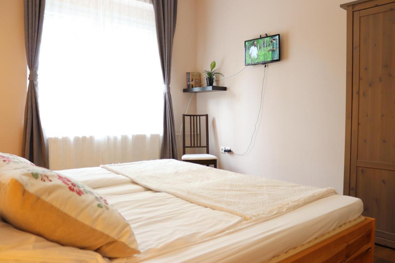 Grape&Wine Guesthouse Eger Exterior photo