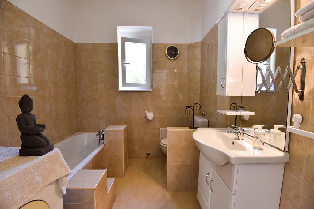 Grape&Wine Guesthouse Eger Exterior photo